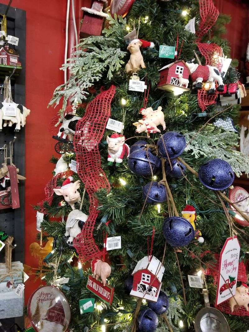Pre-Decorated Trees That Do All The Work For You