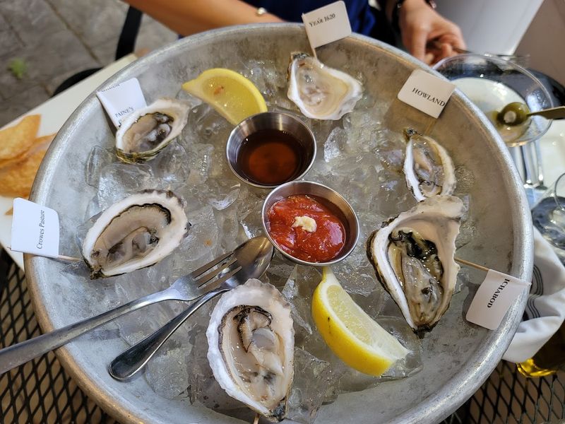 People Come From Across Connecticut For The Oysters At This Beloved Hole-In-The-Wall Restaurant - Decor Hint Simple Seafood With Polished Touches