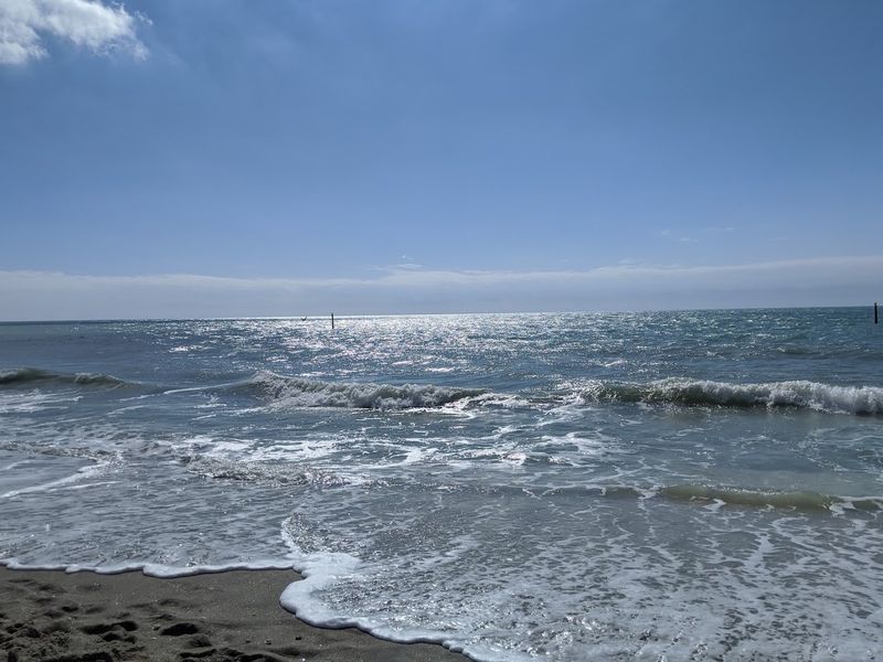 There Is A Quaint Florida Town So Affordable That Elders Wish They Had Moved Sooner - Decor Hint Gulf Waters Steps Away