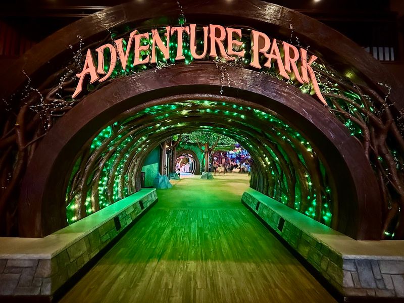 Turn A Connecticut Family Trip Into A Weekend Of Water Slides And Adventure - Decor Hint Adventure Park Fun