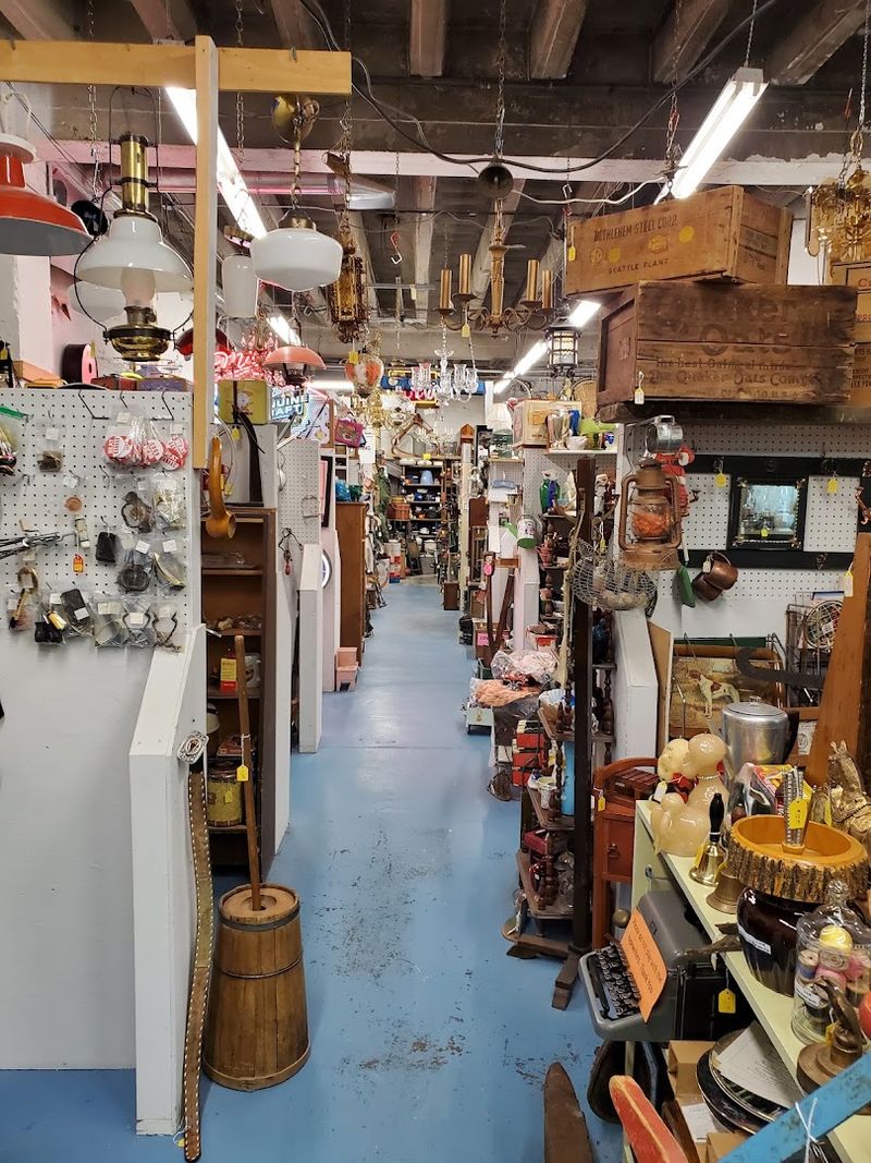 10 Massive Secondhand Shops In Nebraska That Make Treasure Hunting Worth The Trip - Decor Hint Vintage Village Antique Mall, Lincoln