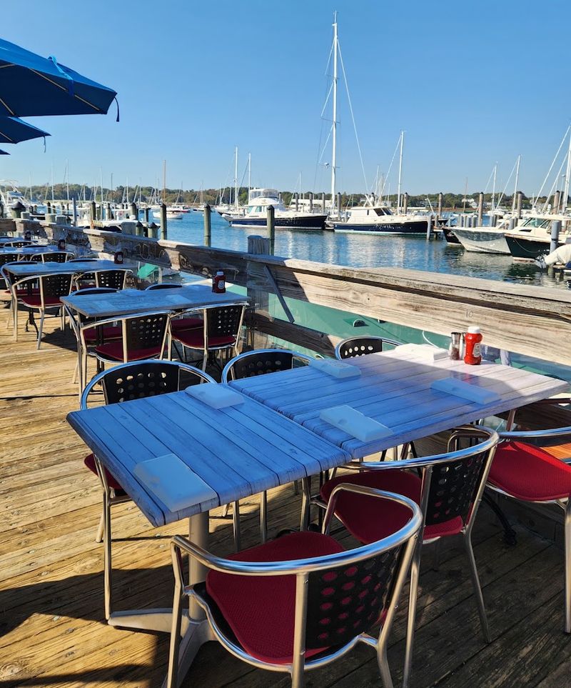 10 Connecticut Seafood Spots Where The Chowder Is Worth The Drive Alone - Decor Hint Dog Watch Cafe, Stonington
