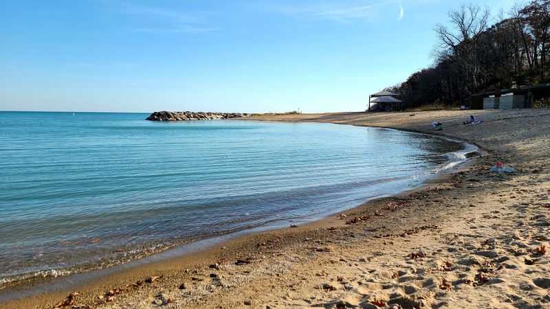 This Peaceful Illinois Beach Is Perfect For Relaxing Day Trips - Decor Hint Practical Tips For Planning Your Visit