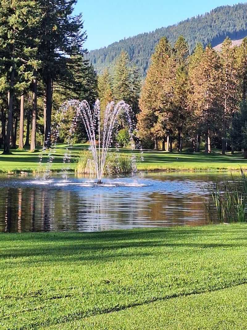 This Private Idaho Lake Community Is So Exclusive It Has Its Own Rules, Beach, And Membership System Dating Back To The 1970s - Decor Hint Connect The 1970s Detail To Old Condo Records