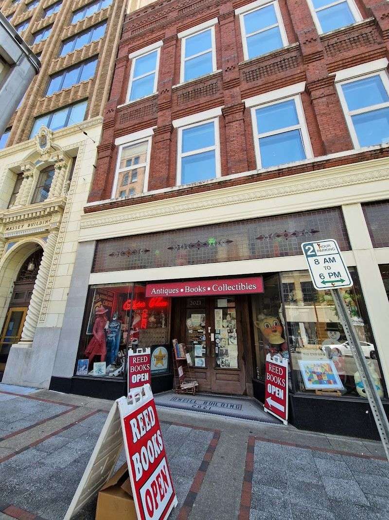 This Huge Alabama Bookstore Makes It Hard To Leave Without Stacks Of Books - Decor Hint The Story Behind The Store
