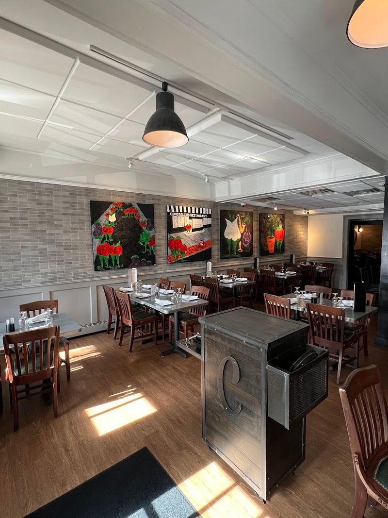 This Old-School Italian Restaurant In Connecticut Serves The Kind Of Food That's Winning Hearts Across The State - Decor Hint Old-World Rooms Filled With Generations Of Memories