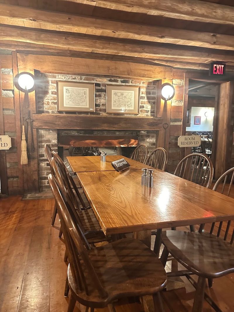 The 1784 Pub And Its Charming Corner