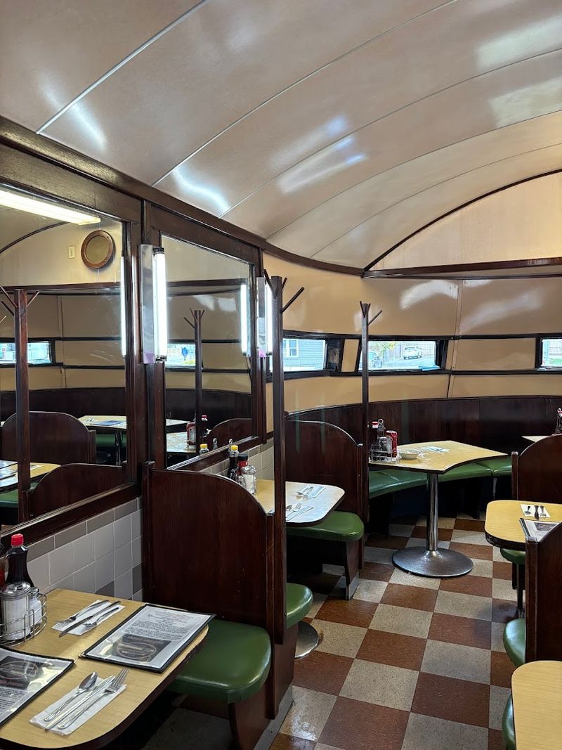 Modern Diner, Pawtucket