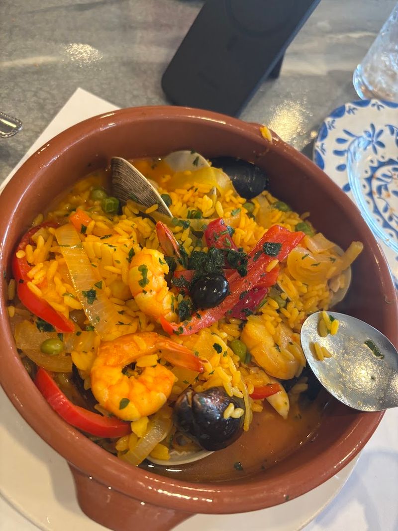 These 10 Massachusetts Portuguese Restaurants Still Serve Seafood The Traditional Way - Decor Hint Alianca Restaurant, New Bedford