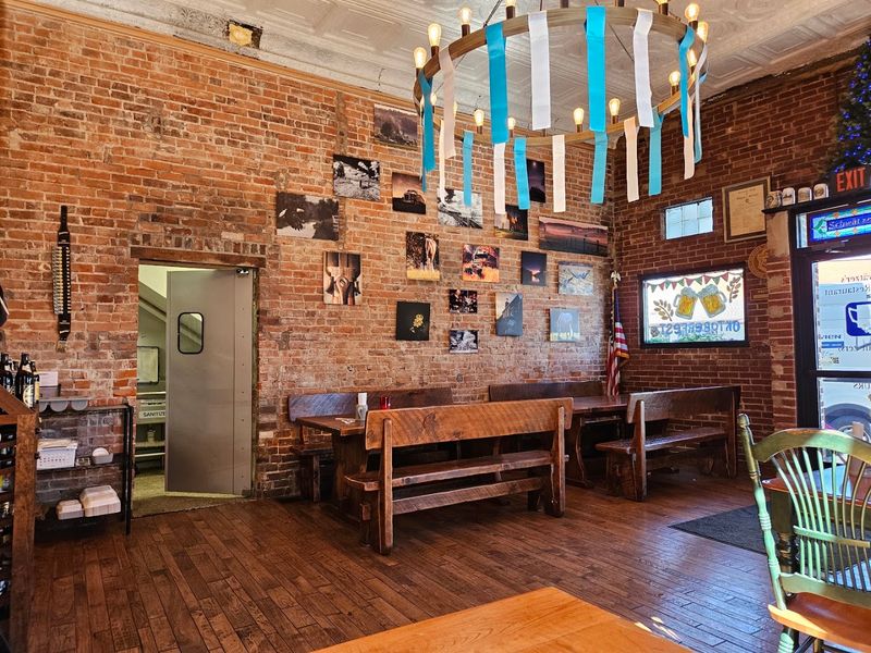 This Cozy German Restaurant In Indiana Is Worth Seeking Out - Decor Hint Why The Drive Is Always Worth It