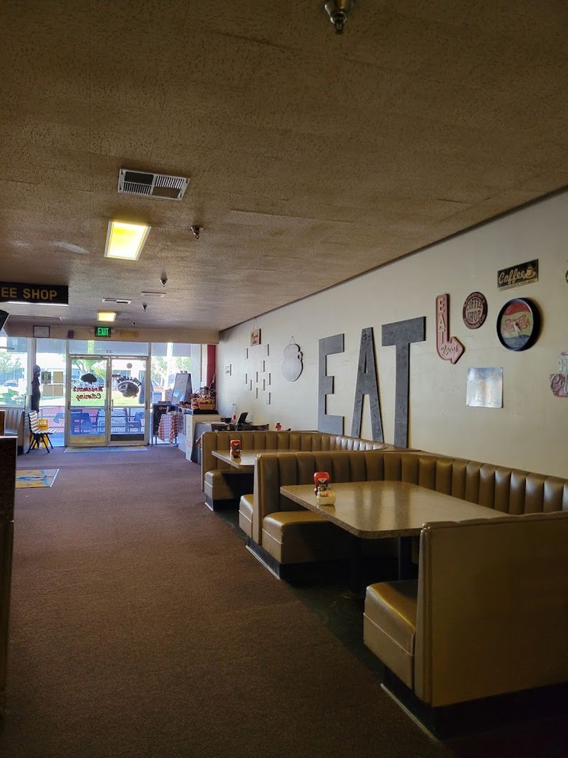 Mossman's Westchester Coffee Shop, Bakersfield