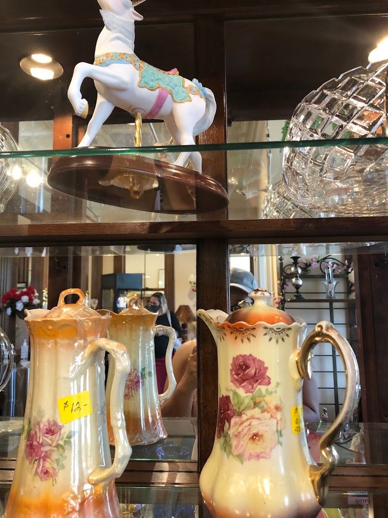 Online Auctions Reveal Collectibles Beyond The Sales Floor