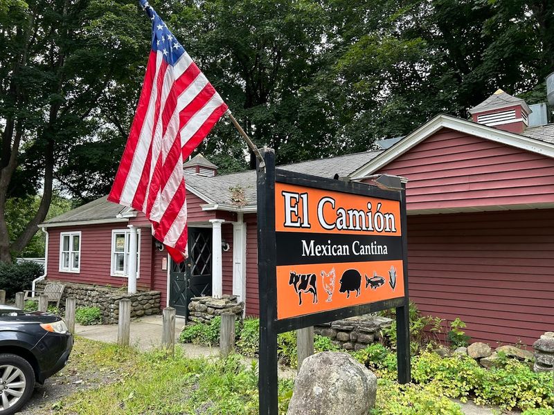 El Camion, Woodbury