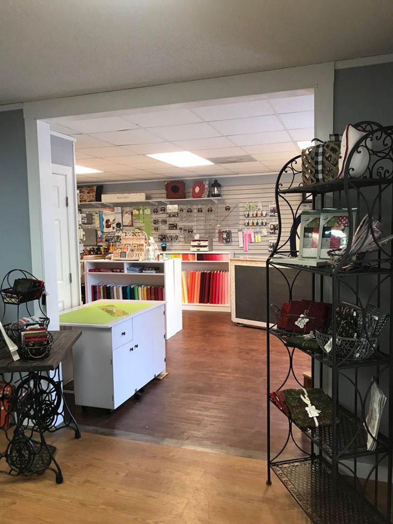 10 Budget-Friendly Fabric Stores In Georgia For Creative Makers - Decor Hint Country Barn Quilt Co., Martinez