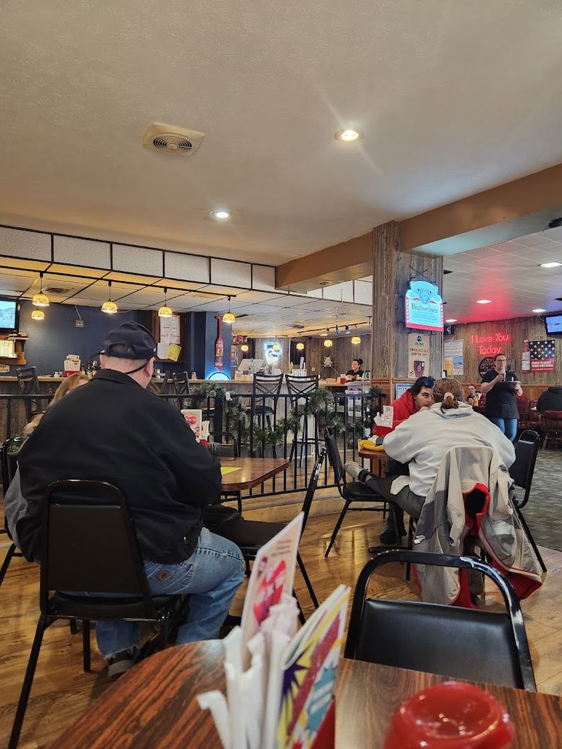 11 Low-Profile Eastern Nebraska Restaurants You'll Be Glad You Found - Decor Hint Just Mary's, Blair