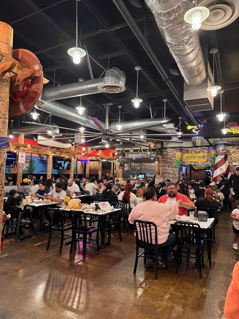 This California Seafood Shack Serves Crab Boils Straight From A Steaming Bag - Decor Hint Visit The Garden Grove Restaurant That Started The Entire Chain