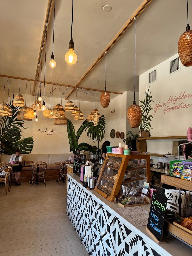 12 California Cafés Serving Acai And Smoothie Bowls That Look Almost Too Good To Eat - Decor Hint Açaí Jungle Café, Burbank, California