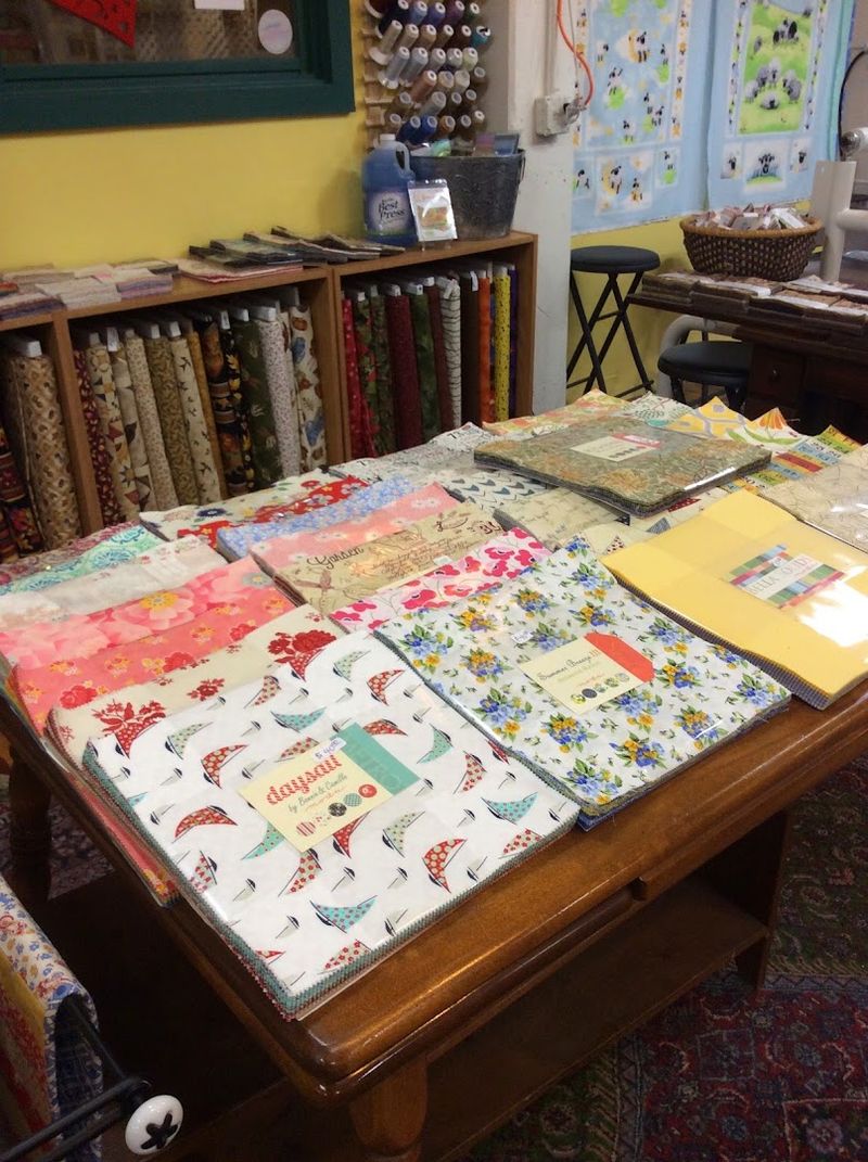 Quilting Clothing And Bag Making Share One Creative Space