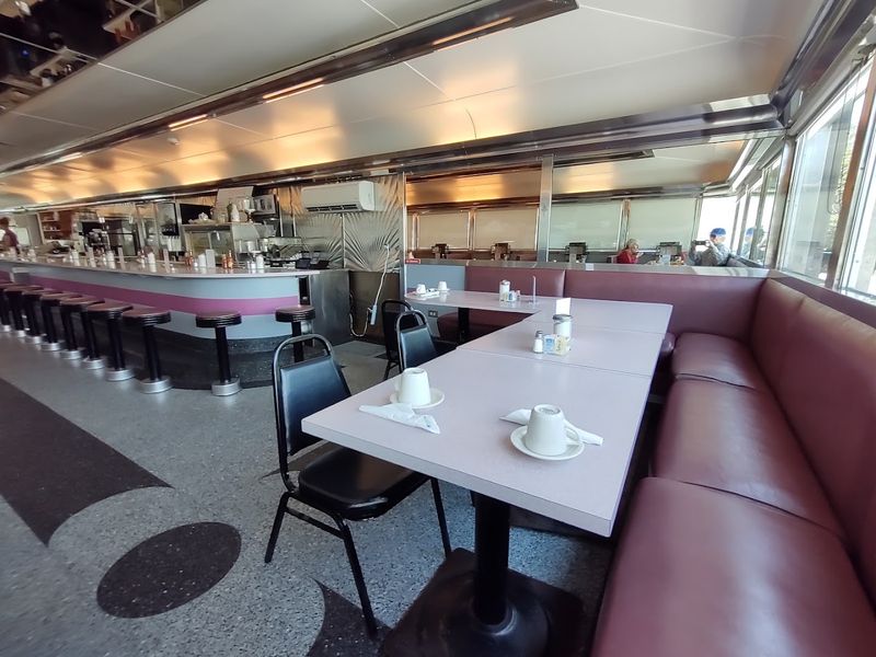Many Lifelong Connecticut Residents Have Never Visited These 12 Old-School Restaurants - Decor Hint Makris Diner, Wethersfield