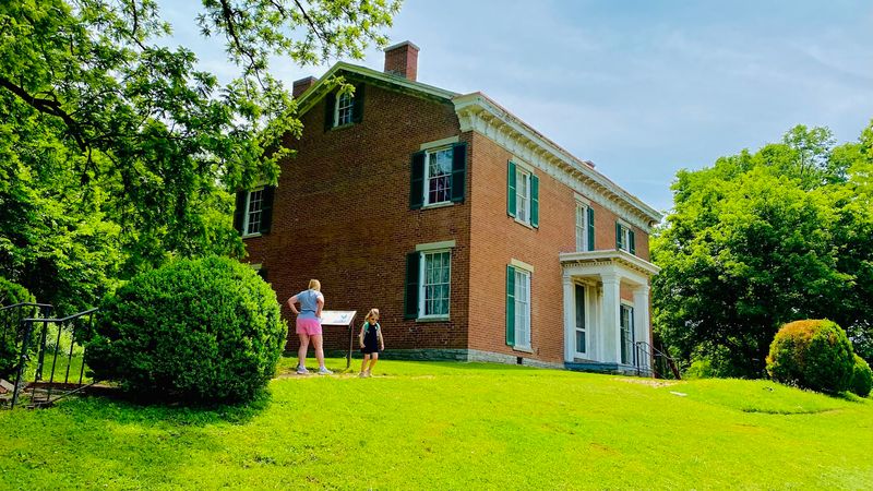 The Most Picturesque Must-Visit Tiny Towns In Kentucky - Decor Hint Carrollton
