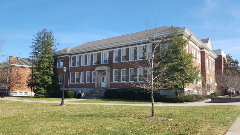 10 Affordable Cities In Kentucky Where You Can Easily Live On $2,300 A Month - Decor Hint Richmond
