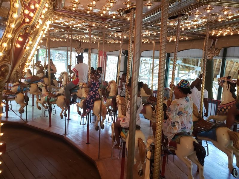The Connecticut Amusement Park Where You Can Enter For Free And Pay Only For The Rides You Want To Enjoy - Decor Hint Old-School Charm Since 1908