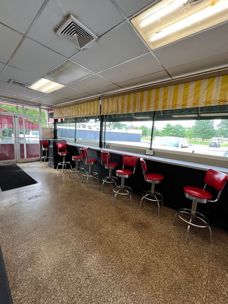 These Onion Rings In Connecticut Are So Good, You'll Be Thinking About Them All Week - Decor Hint A Casual Stop That Feels Fun