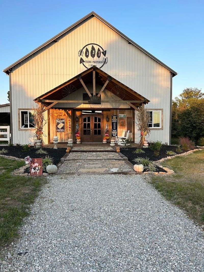 Three Feathers Farm, Stanton