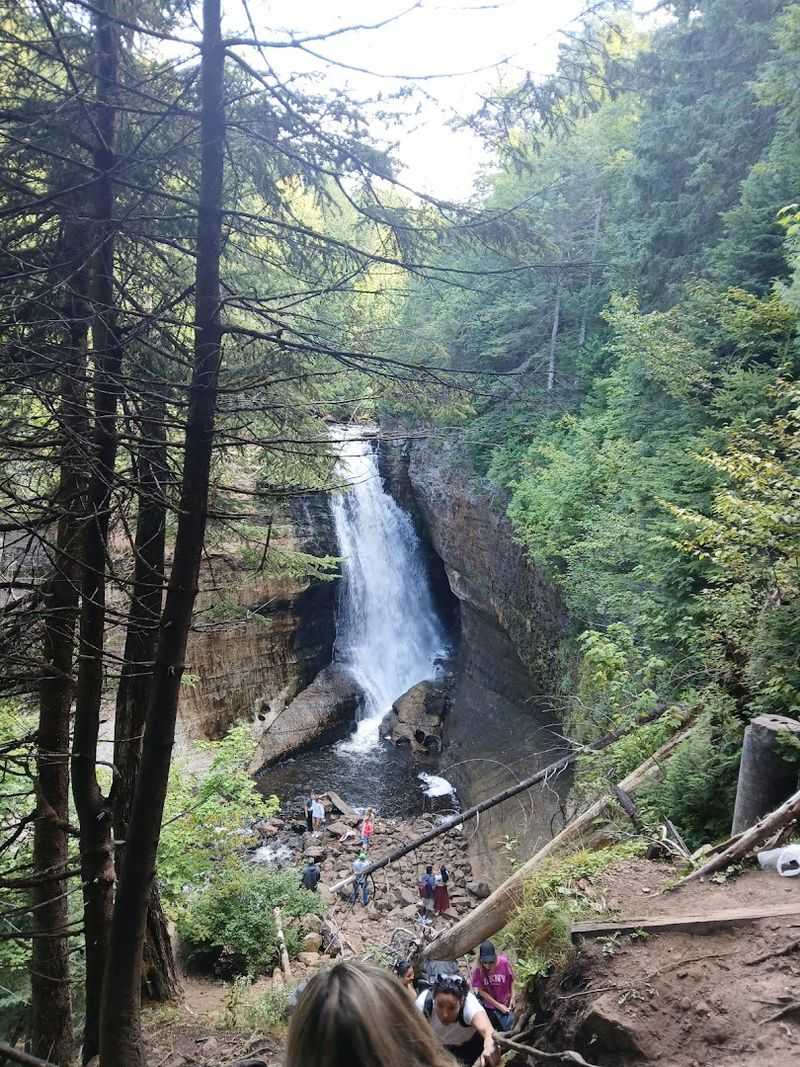 These 13 Waterfalls In Michigan Are So Dreamy And Perfect For A Scenic Adventure - Decor Hint Miners Falls, Pictured Rocks, Near Munising