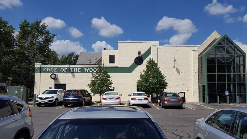 Edge Of The Woods Market, New Haven