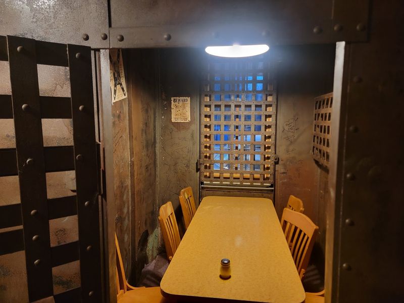 You Can Eat Pizza Inside An Actual Historic Kentucky Jail And Locals Swear It Is Haunted - Decor Hint The Atmosphere Nobody Warned Me About