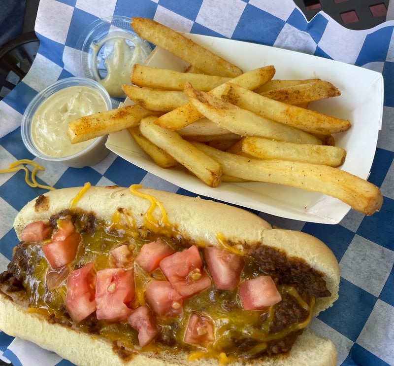 Juan's Wieners, Dalton
