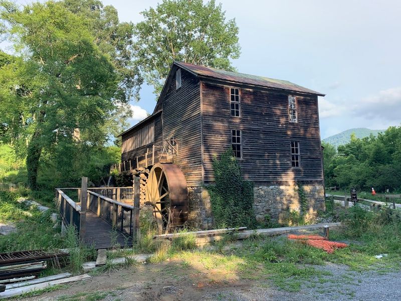 Blowing Cave Mill, Sevierville