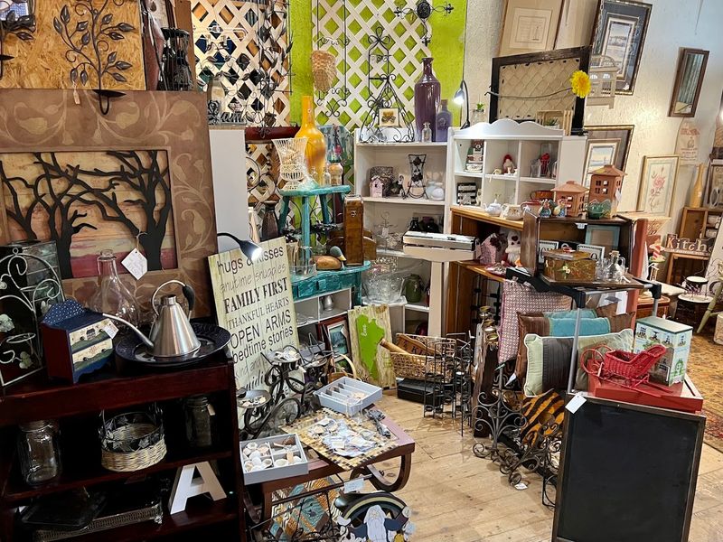 Hunt For Home Décor That Looks Better Than Its Price Tag