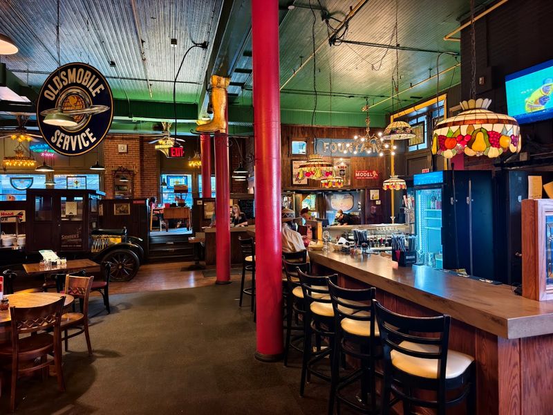 These Nebraska Restaurants Still Serve The Old-School Salad Bars And Table Extras Diners Miss Most - Decor Hint Spaghetti Works, Omaha