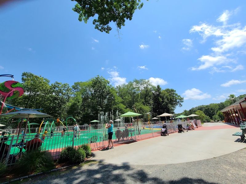 9 Connecticut Water Parks Perfect For Cooling Off On The Hottest Summer Days - Decor Hint The Dinosaur Place Splash Pad, Montville
