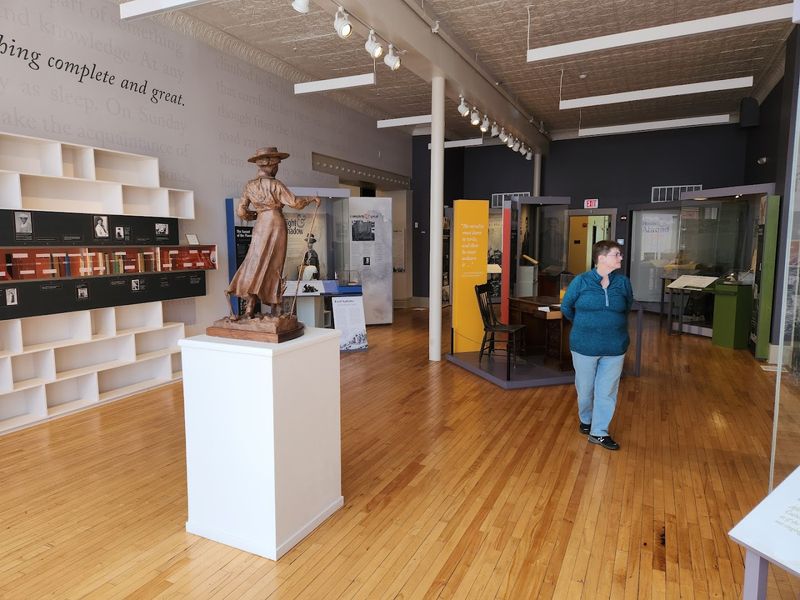 Pair The Shopping With The National Willa Cather Center