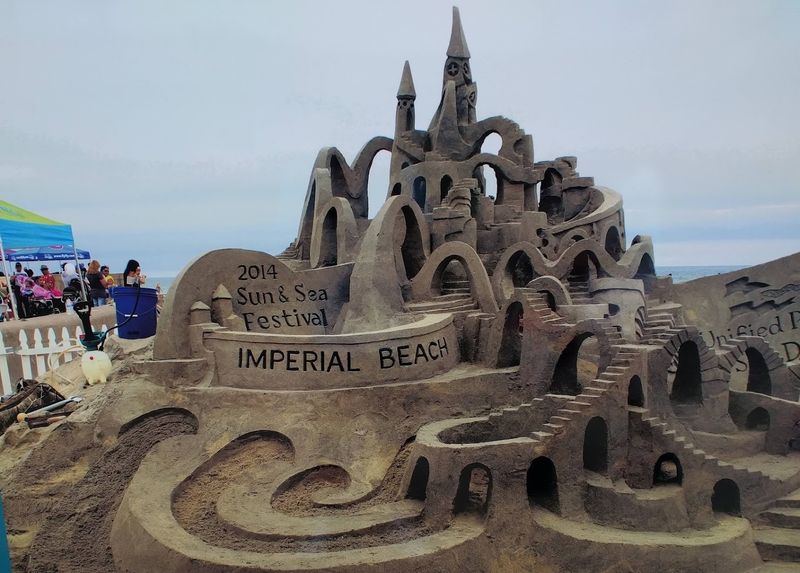 This Small California Beach Town Hosts A Sandcastle Festival Right On The Coast - Decor Hint Get A Closer Look At The Sculpting Process