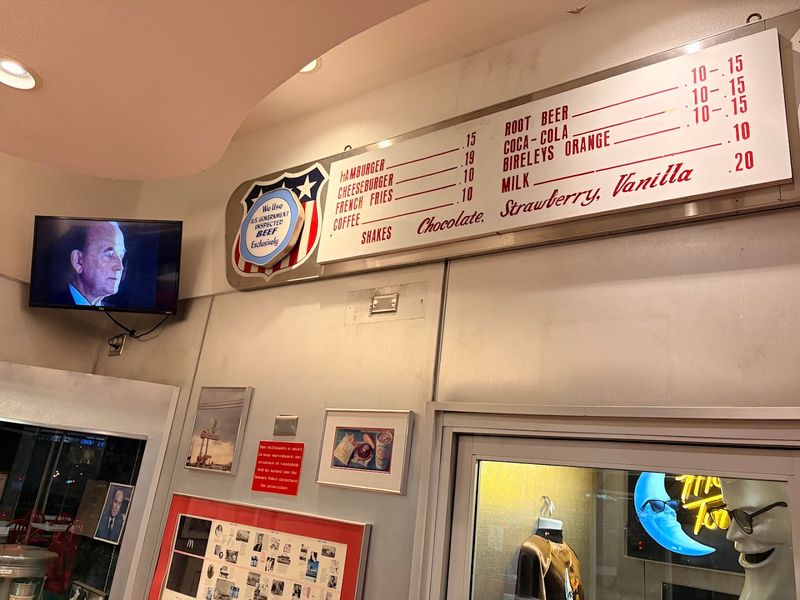 California Has A McDonald's So Retro It Looks More Like A 1950s Movie Set Than A Drive-Thru - Decor Hint Check Out Vintage Menus And Memorabilia