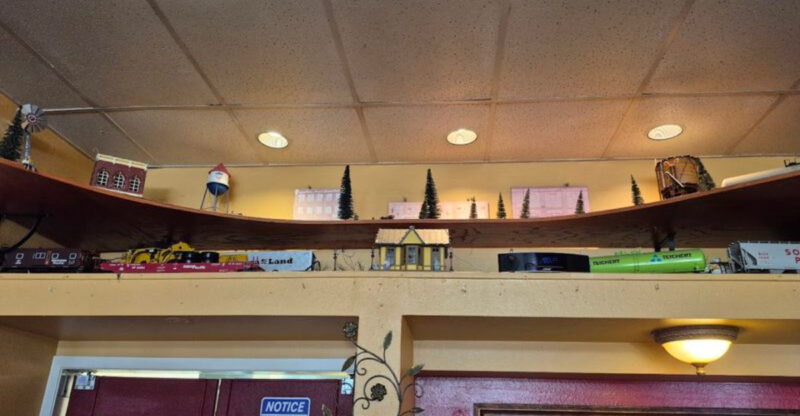 California’s Train-Themed Breakfast Café With A Model Train Circling Overhead