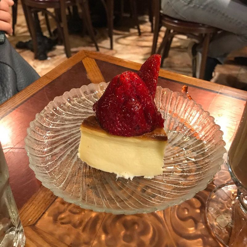 Cheesecake That Stops Conversations