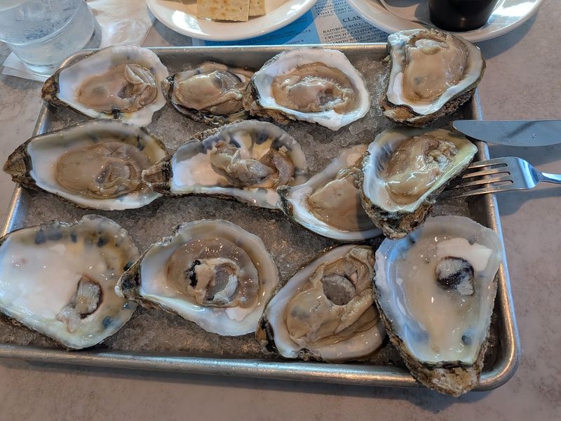 10 Seafood Restaurants In Kentucky That'll Ruin You For Chain Takeout - Decor Hint The Ketch