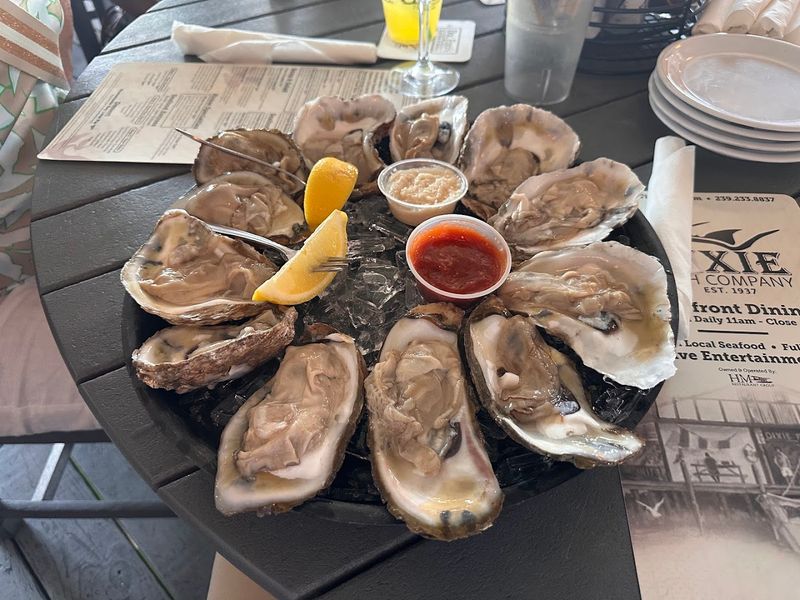 Dixie Fish Co, Fort Myers Beach