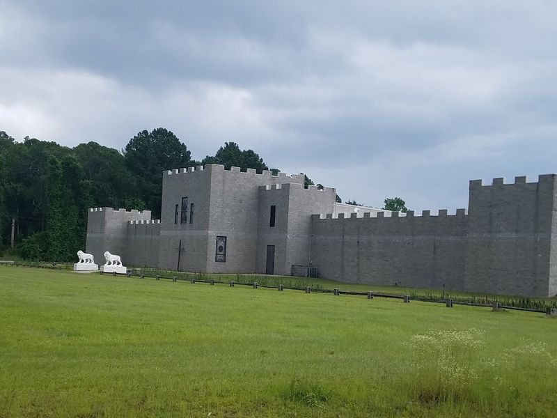 Celebration Castle, Ludowici