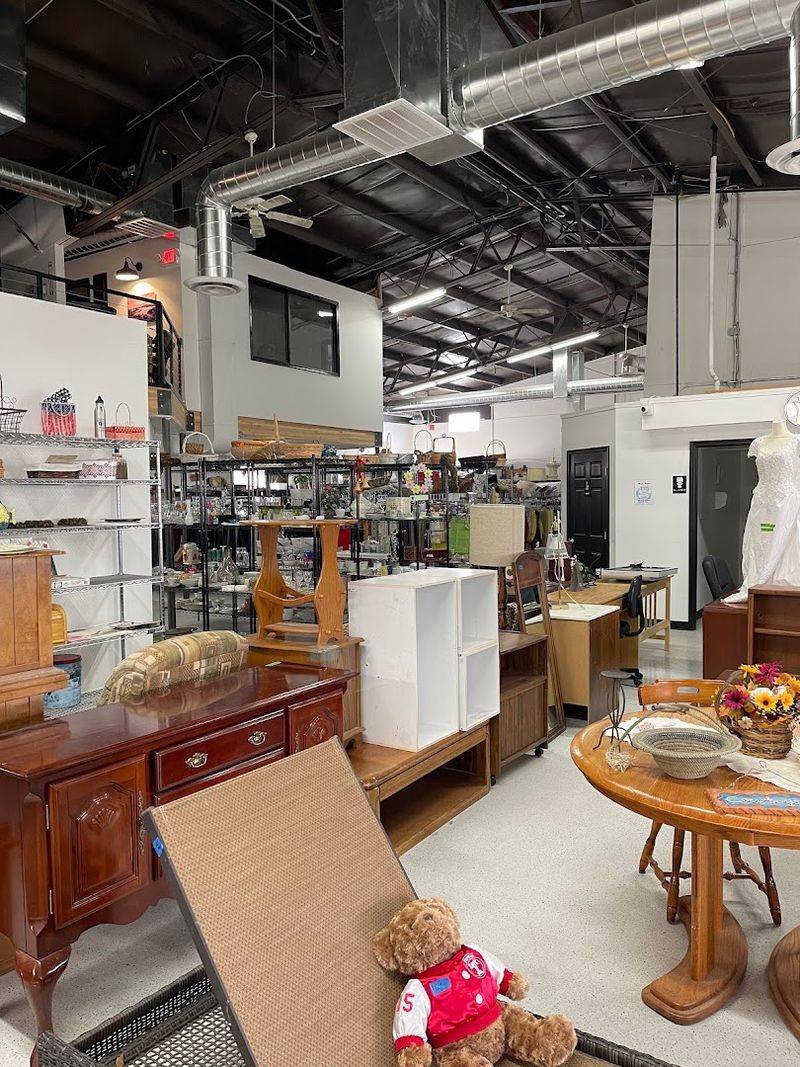 CCJ Second Glance Thrift Shoppe, Prescott