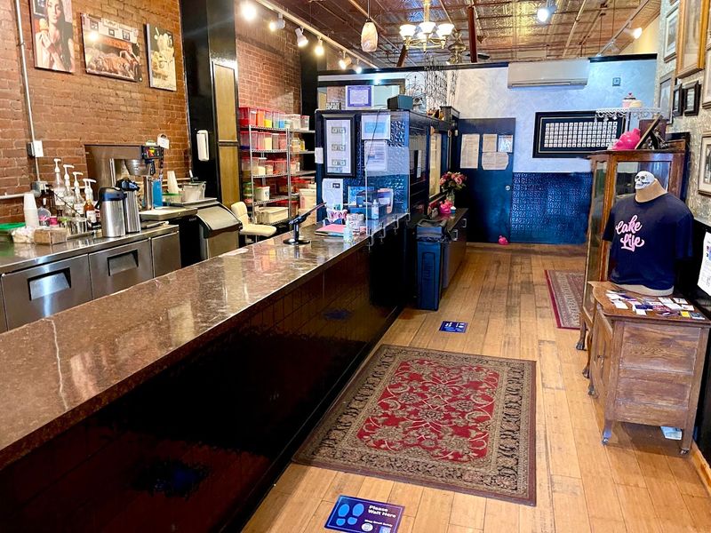 One Connecticut Bakery Is Gaining National Attention For Its Incredible Cupcakes - Decor Hint Creative Bakers Behind The Counter