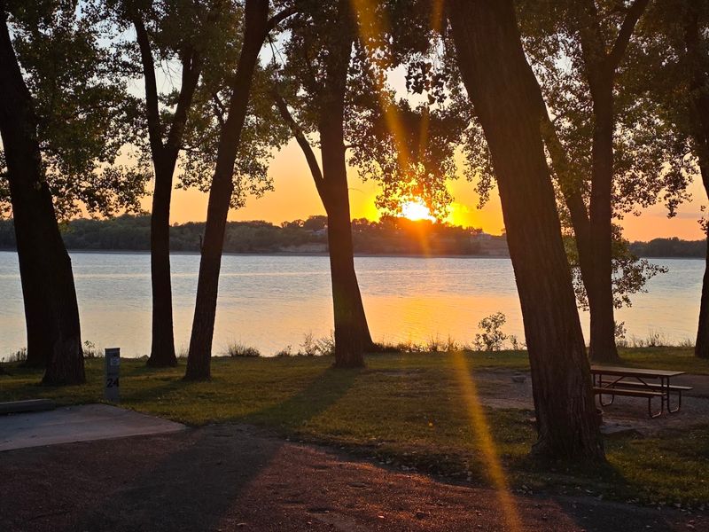 Watch A Wide Nebraska Sunset From The Shore