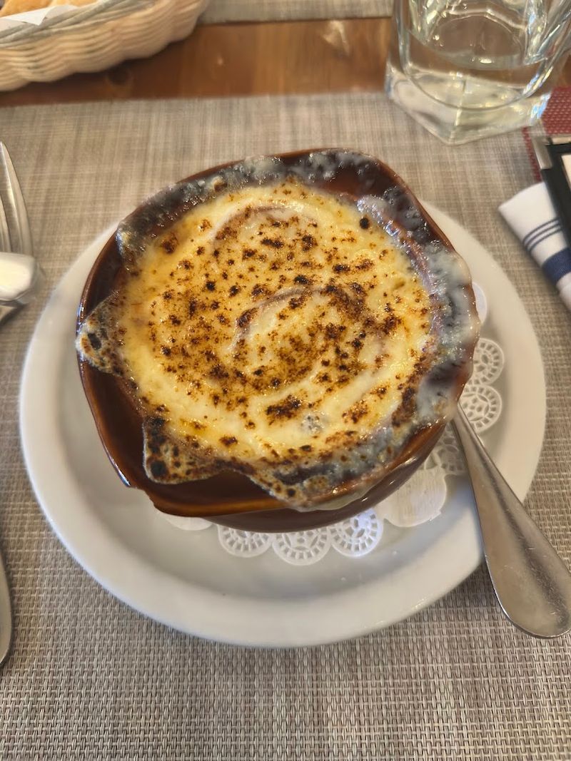 10 French Restaurants In New York For Every Occasion - Decor Hint Bistro Eloise, East Elmhurst