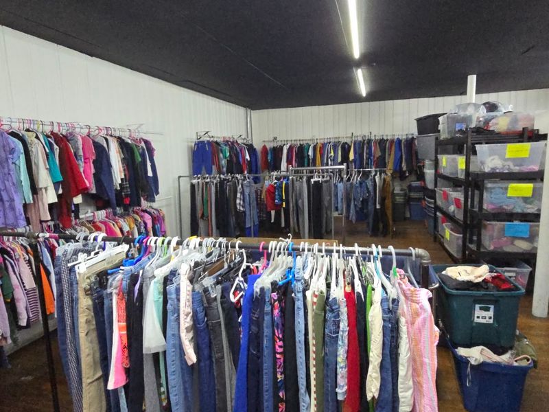 10 Small-Town Thrift Stores That Are Quietly Kentucky's Best-Kept Secrets - Decor Hint Maysville Hands Of Hope Center