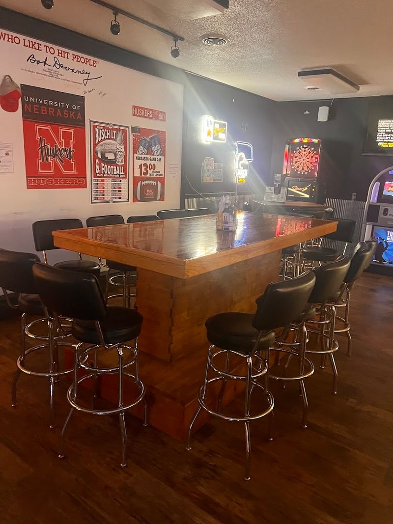 Cast Iron Bar & Grille, Stuart